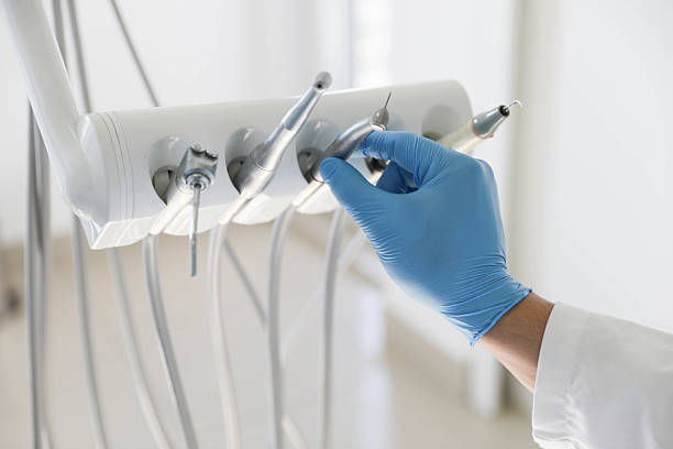 Professional Emergency Dentist technician working in Mapleton, ND